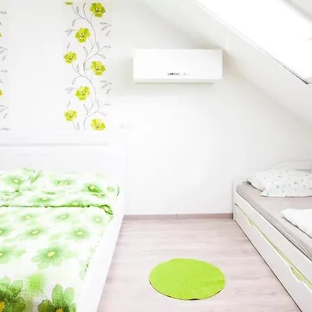 Prenocisca Sirec Couette-café